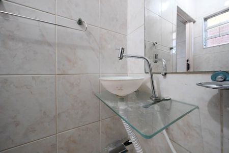 Casa para alugar com 60m², 2 quartos e sem vagaBanheiro