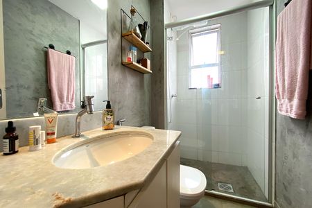 Apartamento à venda com 56m², 2 quartos e 1 vaga Apartamento à venda com 56m², 2 quartos e 1 vagaBanheiro da Suíte