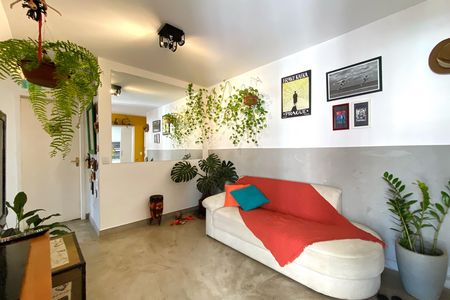 Apartamento à venda com 56m², 2 quartos e 1 vaga Apartamento à venda com 56m², 2 quartos e 1 vagaSala