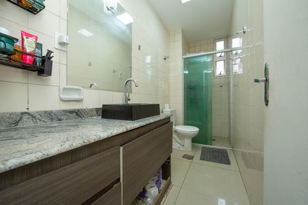 BANHEIRO de apartamento à venda com 3 quartos, 84m² em Estrela Dalva, Belo Horizonte