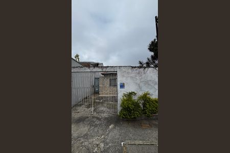 Fachada de casa para alugar com 2 quartos, 50m² em Santa Terezinha, Santo André