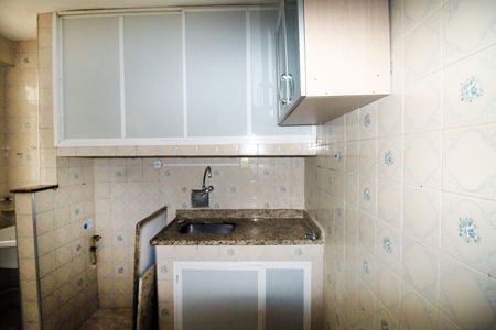 Cozinha de apartamento para alugar com 2 quartos, 50m² em Vigário Geral, Rio de Janeiro