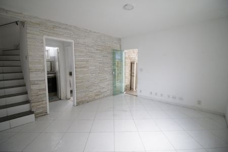Sala de casa de condomínio à venda com 2 quartos, 88m² em Taquara, Rio de Janeiro