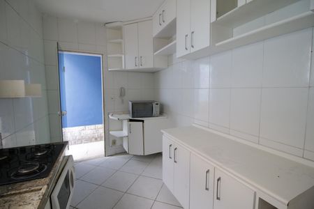 Casa de condomínio à venda com 88m², 2 quartos e 2 vagasCozinha