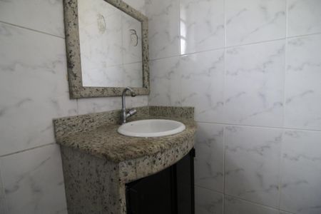 Banheiro da Suíte 1 de casa de condomínio à venda com 2 quartos, 88m² em Taquara, Rio de Janeiro