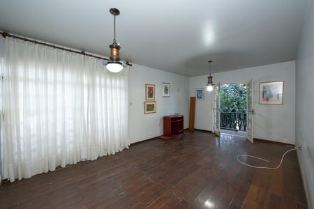 SALA de casa à venda com 4 quartos, 325m² em Cidade Jardim, Belo Horizonte