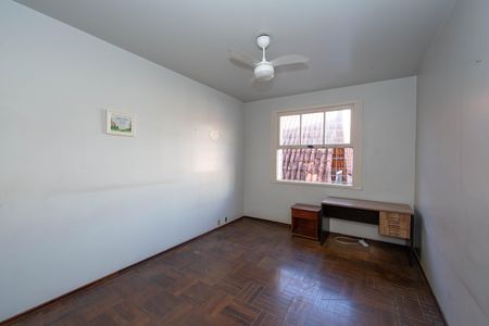 QUARTO1 de casa à venda com 4 quartos, 325m² em Cidade Jardim, Belo Horizonte