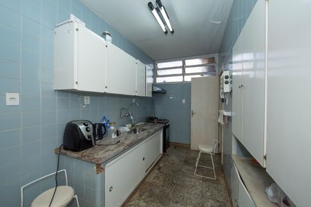 COZINHA de casa à venda com 4 quartos, 325m² em Cidade Jardim, Belo Horizonte