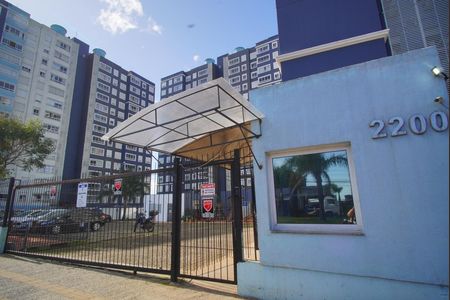Apartamento para alugar com 46m², 2 quartos e 1 vagaFachada e Portaria