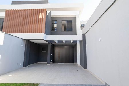 Fachada de casa à venda com 3 quartos, 135m² em Ouro Preto, Belo Horizonte