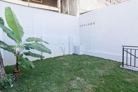 Área externa de casa à venda com 3 quartos, 135m² em Ouro Preto, Belo Horizonte