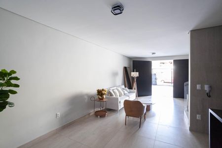 Sala de casa à venda com 3 quartos, 135m² em Ouro Preto, Belo Horizonte