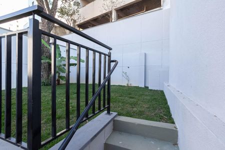 Casa à venda com 135m², 3 quartos e 2 vagas Casa à venda com 135m², 3 quartos e 2 vagasÁrea externa