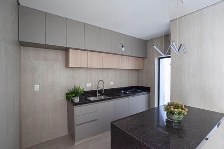 Casa à venda com 135m², 3 quartos e 2 vagas Casa à venda com 135m², 3 quartos e 2 vagasCozinha