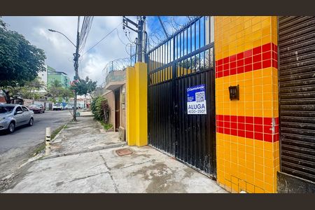 Studio para alugar com 35m², 1 quarto e sem vaga Studio para alugar com 35m², 1 quarto e sem vagaFachada
