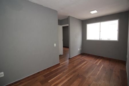 Sala de apartamento para alugar com 2 quartos, 42m² em Jardim Boa Vista (zona Oeste), Osasco