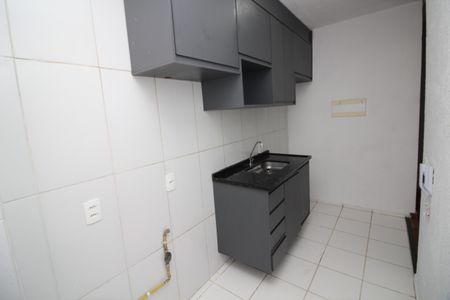 Cozinha e Área de Serviço de apartamento para alugar com 2 quartos, 42m² em Jardim Boa Vista (zona Oeste), Osasco
