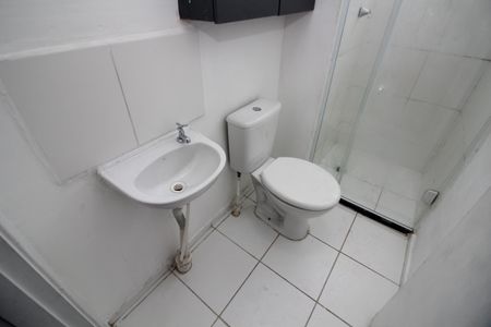 Banheiro de apartamento para alugar com 2 quartos, 42m² em Jardim Boa Vista (zona Oeste), Osasco