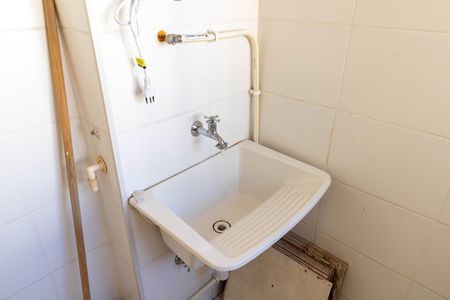 Apartamento à venda com 53m², 2 quartos e sem vaga Apartamento à venda com 53m², 2 quartos e sem vagaCozinha e Área de Serviço