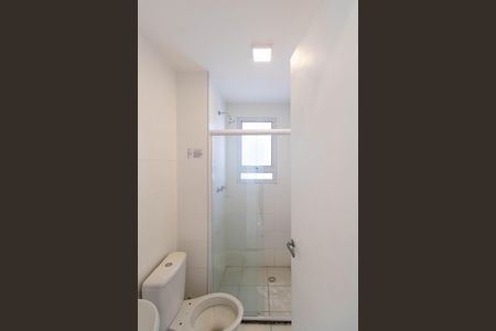 Banheiro de apartamento à venda com 2 quartos, 53m² em Guaratiba, Rio de Janeiro