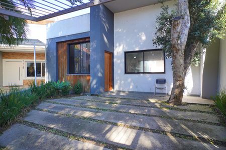 Garagem de casa para alugar com 3 quartos, 180m² em Ipanema, Porto Alegre