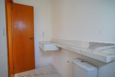 Banheiro da suíte 2 de casa para alugar com 3 quartos, 180m² em Ipanema, Porto Alegre