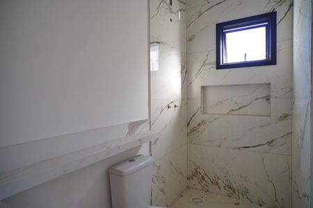 Casa para alugar com 180m², 3 quartos e 2 vagas Casa para alugar com 180m², 3 quartos e 2 vagasBanheiro da suíte 2