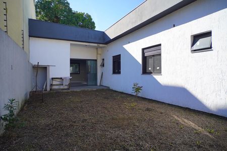 Casa para alugar com 180m², 3 quartos e 2 vagas Casa para alugar com 180m², 3 quartos e 2 vagasPátio