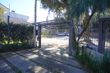 Garagem de casa para alugar com 3 quartos, 180m² em Ipanema, Porto Alegre