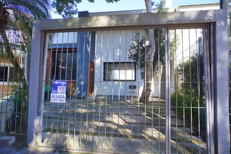 Fachada de casa para alugar com 3 quartos, 180m² em Ipanema, Porto Alegre