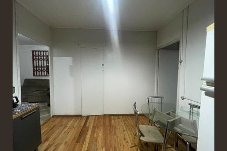 Casa à venda com 116m², 2 quartos e 1 vaga