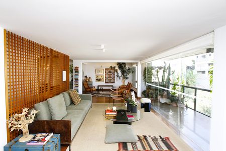Apartamento à venda com 3 quartos, 149m² em Santa Lúcia, Belo Horizonte