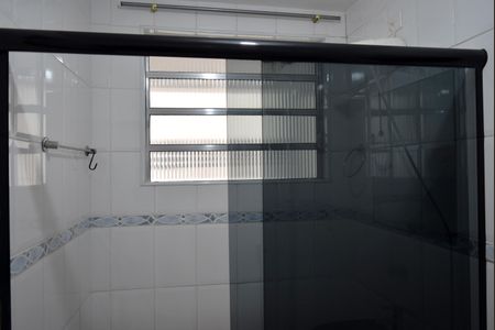 Banheiro de kitnet/studio para alugar com 1 quarto, 42m² em Paraíso, São Paulo