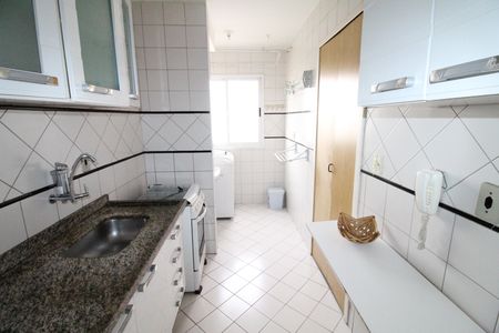 Apartamento para alugar com 65m², 2 quartos e 2 vagasCozinha