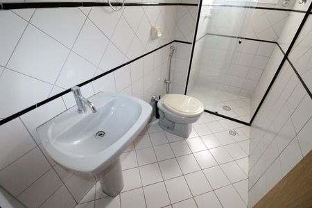 Apartamento para alugar com 65m², 2 quartos e 2 vagasBanheiro da Suíte