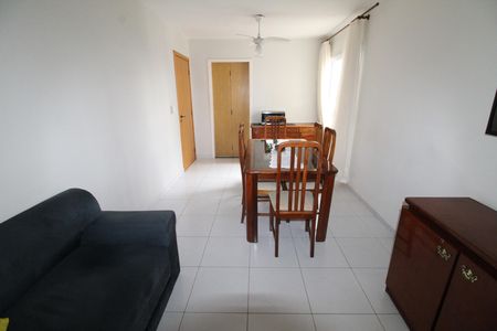 Apartamento para alugar com 65m², 2 quartos e 2 vagasSala
