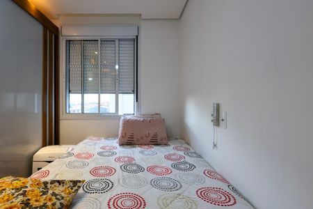 Quarto 2 de apartamento para alugar com 2 quartos, 44m² em Jardim Monte Alegre, Taboão da Serra