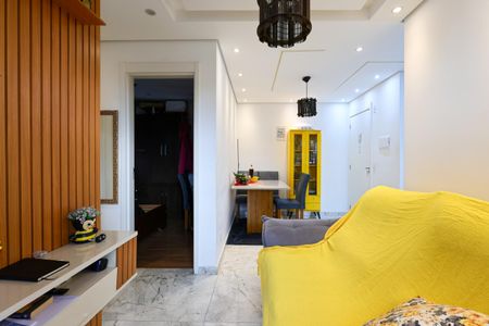 Sala de apartamento para alugar com 2 quartos, 44m² em Jardim Monte Alegre, Taboão da Serra