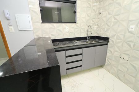 Cozinha de apartamento para alugar com 1 quarto, 27m² em Piatã, Salvador