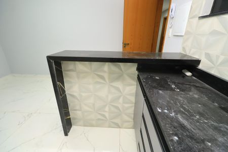 Cozinha de apartamento para alugar com 1 quarto, 27m² em Piatã, Salvador