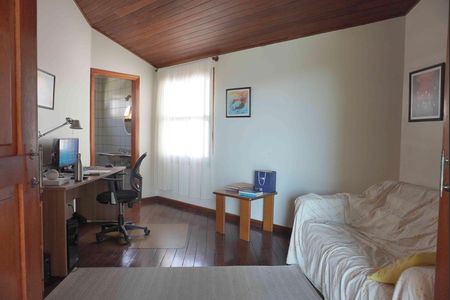 Casa de condomínio para alugar com 333m², 4 quartos e 4 vagas