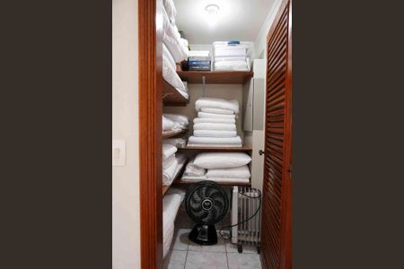 Casa de Condomínio à venda com 4 quartos, 333m² em Morada dos Pinheiros (aldeia da Serra), Barueri