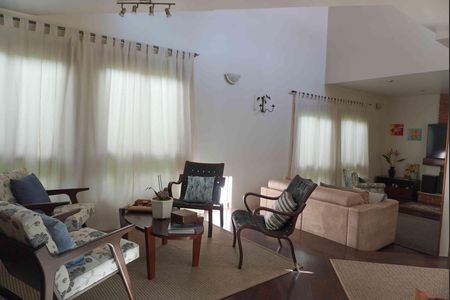 Casa de Condomínio à venda com 4 quartos, 333m² em Morada dos Pinheiros (aldeia da Serra), Barueri