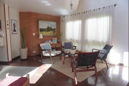 Casa de Condomínio à venda com 4 quartos, 333m² em Morada dos Pinheiros (aldeia da Serra), Barueri