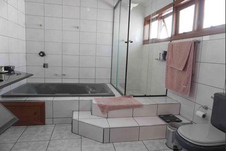 Casa de Condomínio à venda com 4 quartos, 333m² em Morada dos Pinheiros (aldeia da Serra), Barueri