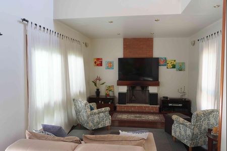 Casa de condomínio para alugar com 333m², 4 quartos e 4 vagas