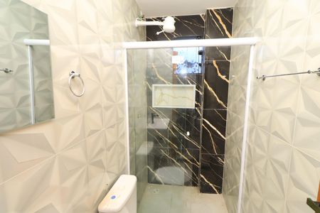 Banheiro de apartamento para alugar com 1 quarto, 40m² em Piatã, Salvador