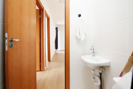 Apartamento para alugar com 45m², 2 quartos e 1 vaga Apartamento para alugar com 45m², 2 quartos e 1 vagaBanheiro