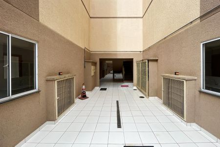 Apartamento para alugar com 45m², 2 quartos e 1 vaga Apartamento para alugar com 45m², 2 quartos e 1 vagaEntrada Prédio