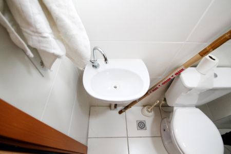 Banheiro de apartamento para alugar com 2 quartos, 45m² em Granja Viana, Cotia